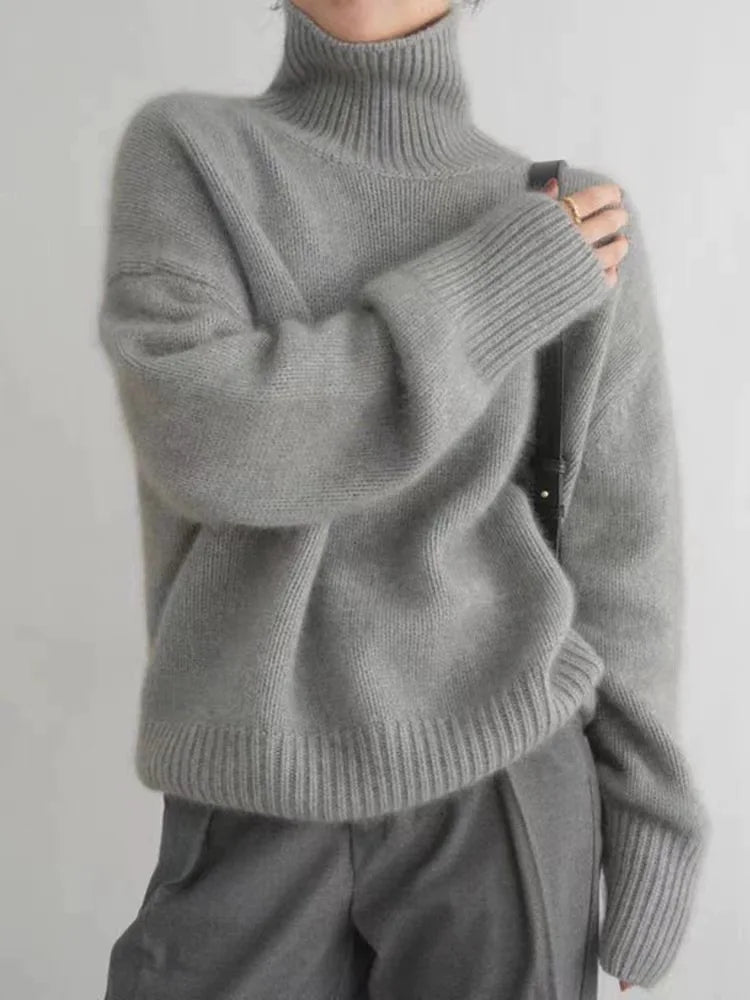 Isabella™ - Timeless Cashmere Turtleneck