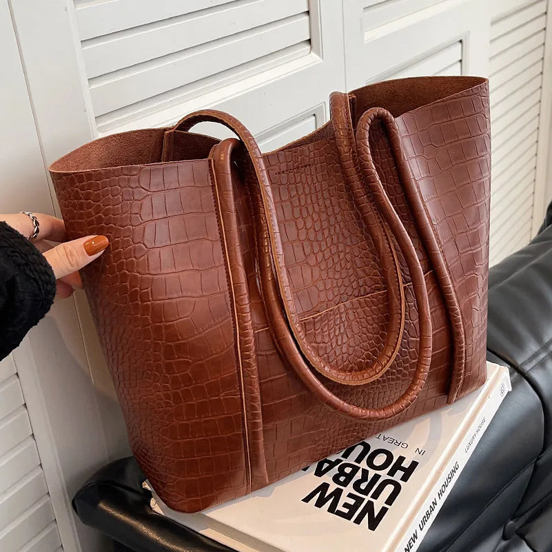 Betina™ Leather Bag - Elegant Everyday Minimalist Style